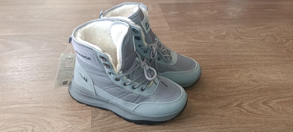 Ботинки зимние, новые, женские