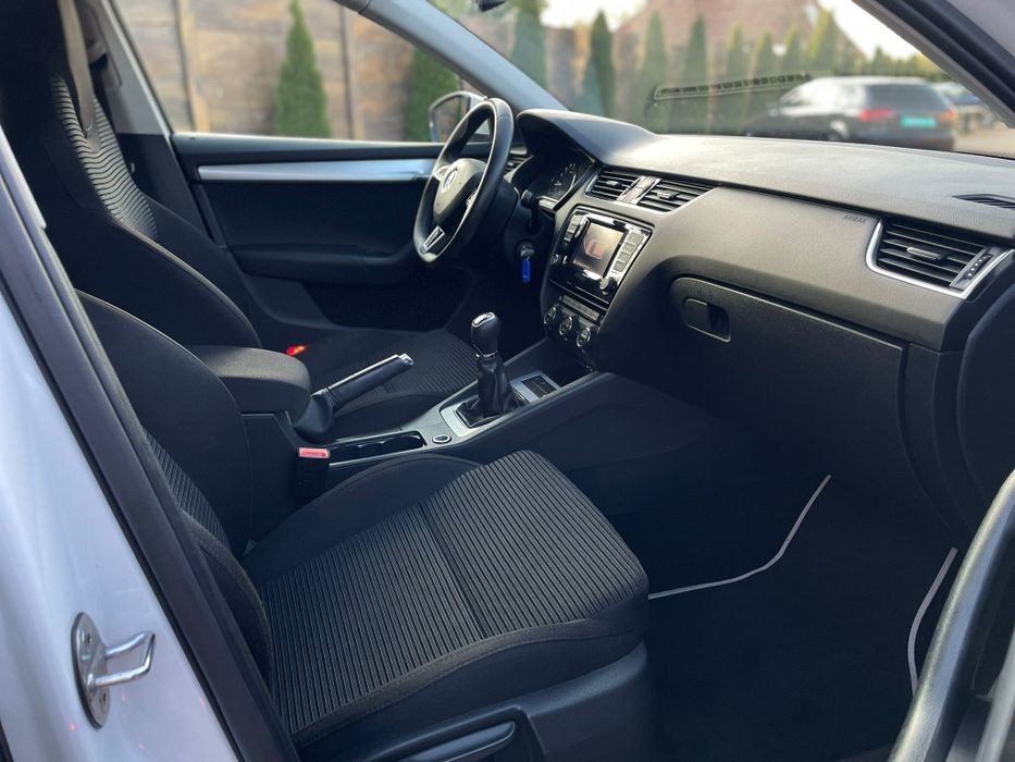 Skoda Octavia 2.0TDi 150Cp An 2015 4x4 Bi-Xenon-Led-Line Asisst Euro5