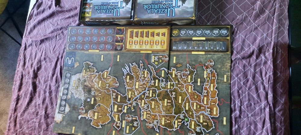 Jocuri de societate/trivia pe tabla tematica Game of Thrones