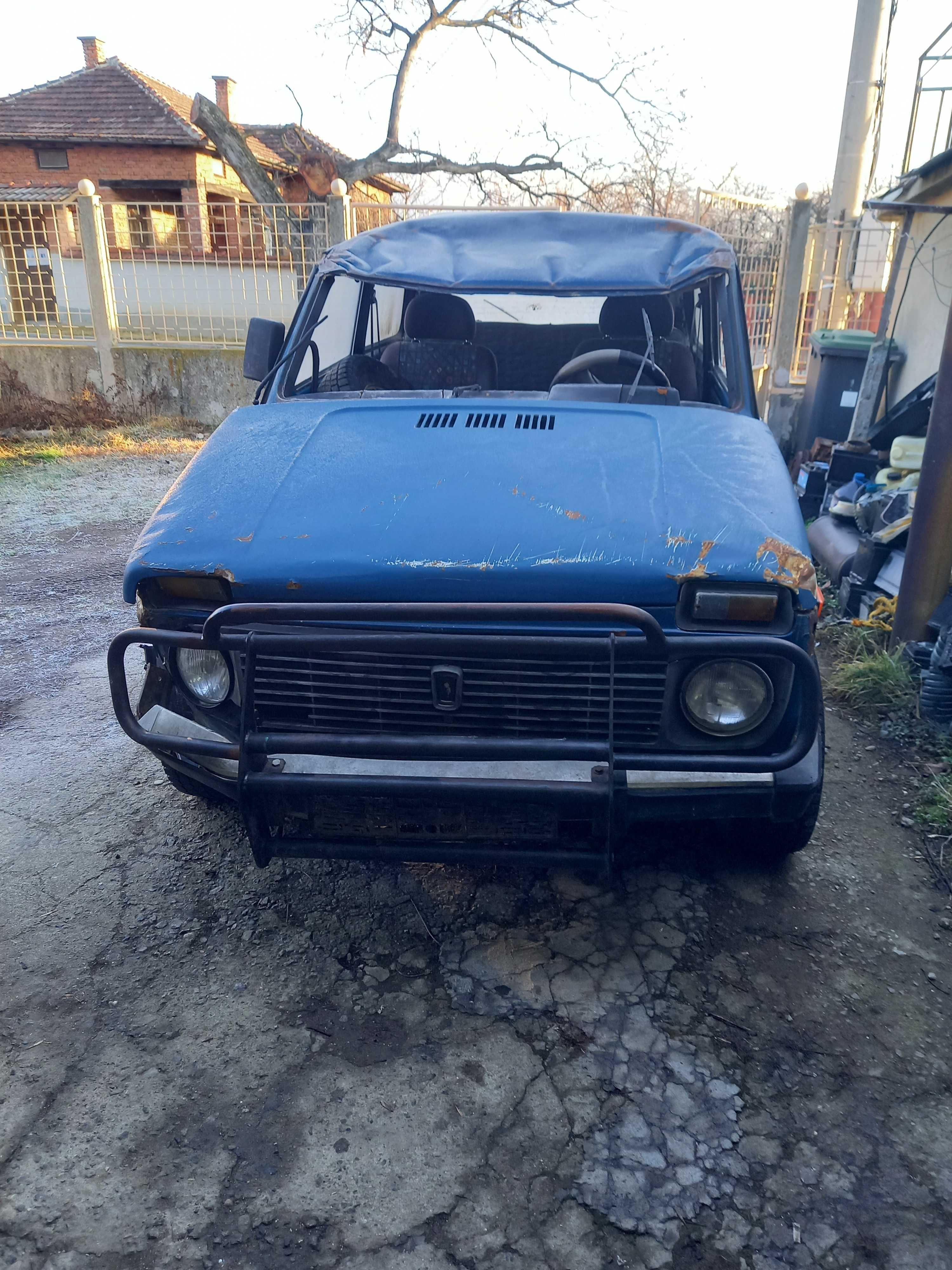 Лада Нива 1.7i  На части.