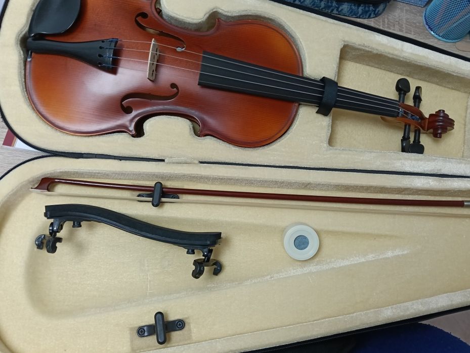 Vând vioara stare impecabila
