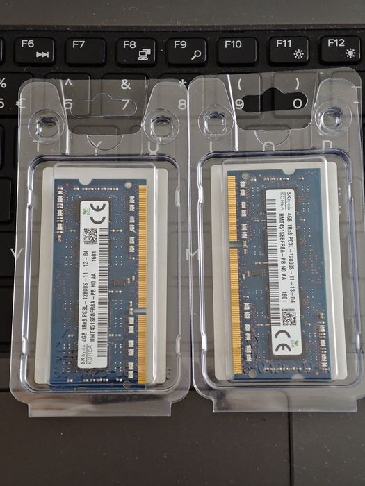 2X memorie laptop hynix 4GB+4GB dual channel 1600mhz (12800s)  DDR3