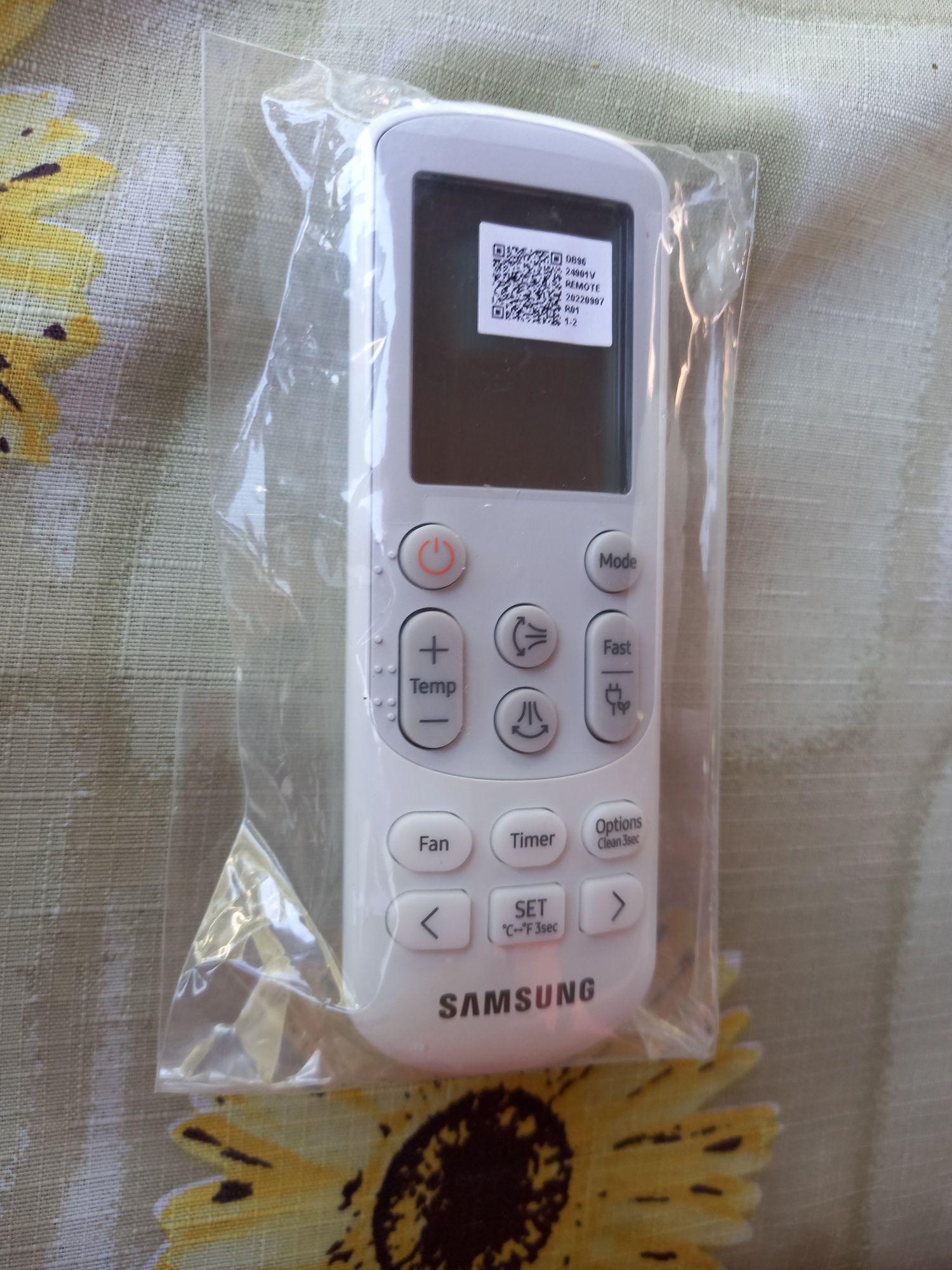 Vând telecomanda aer condiționat Samsung