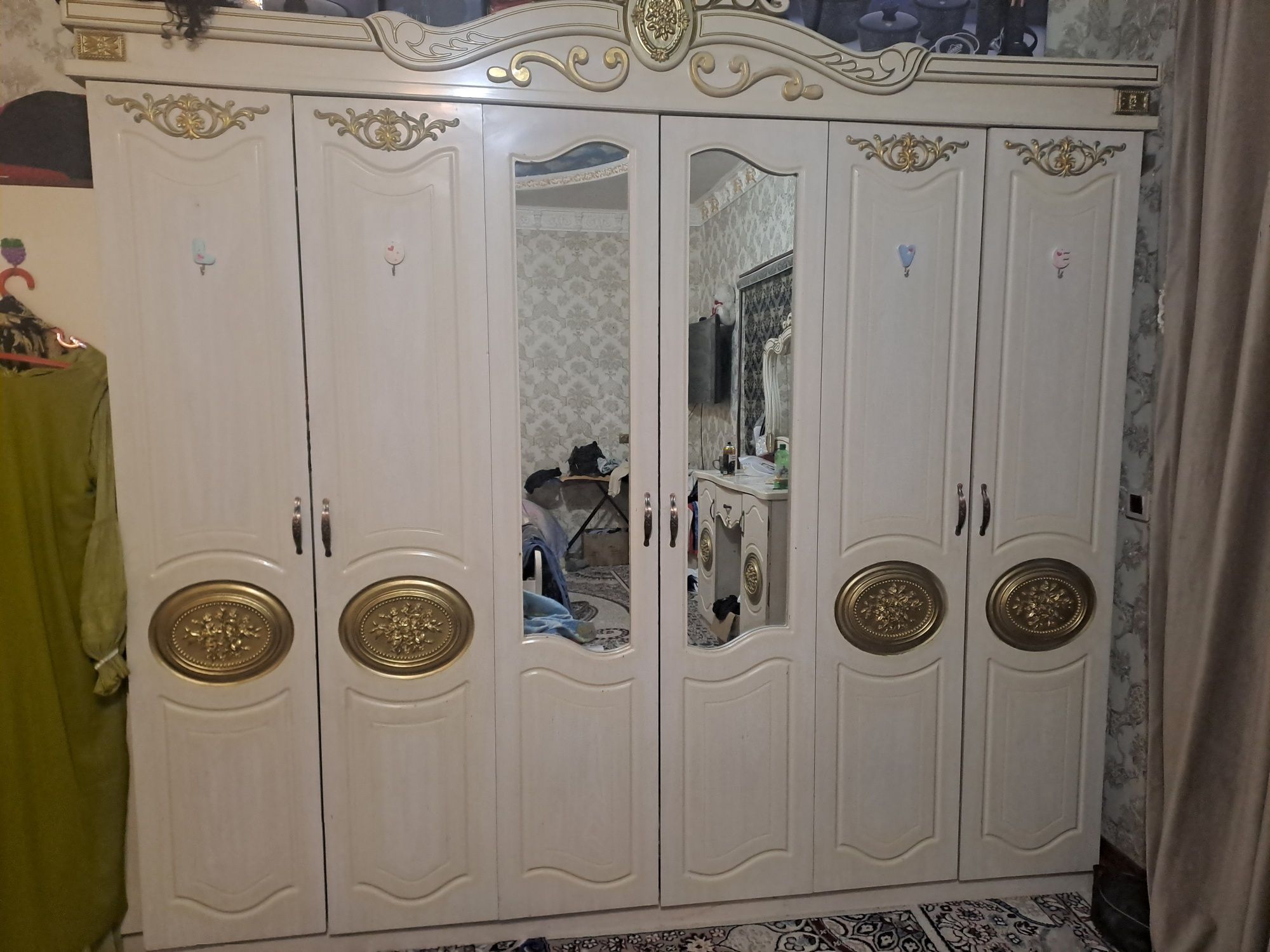 Spalniy mebel yaxshi holatda sifati yaxshi