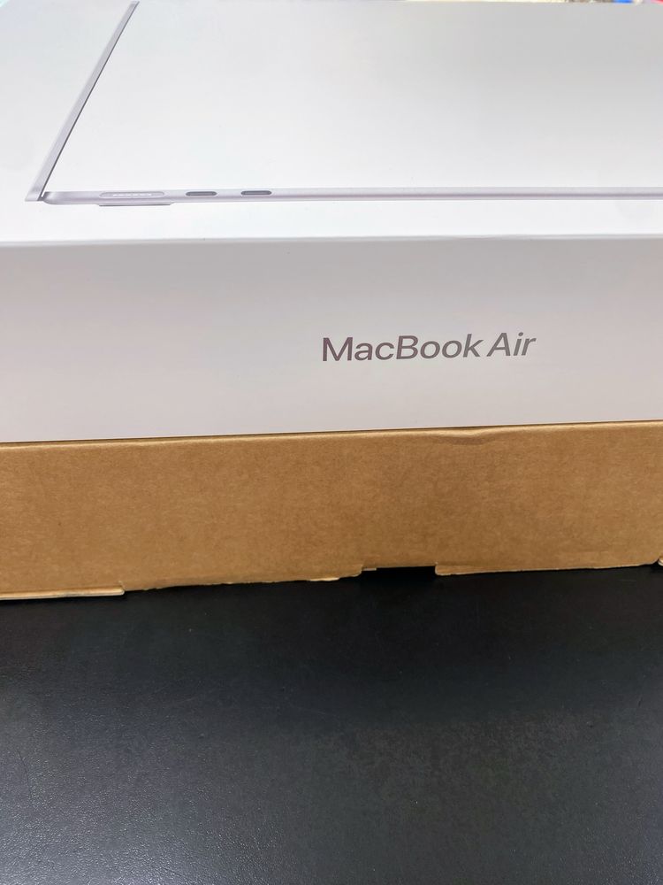 MacBook Air 13 M4 chip 2025 нов запечатан 16GB RAM 512GB SSD