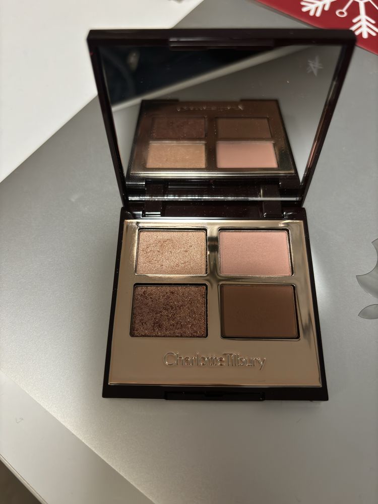 Палитра Charlotte Tilbury Pillow talk