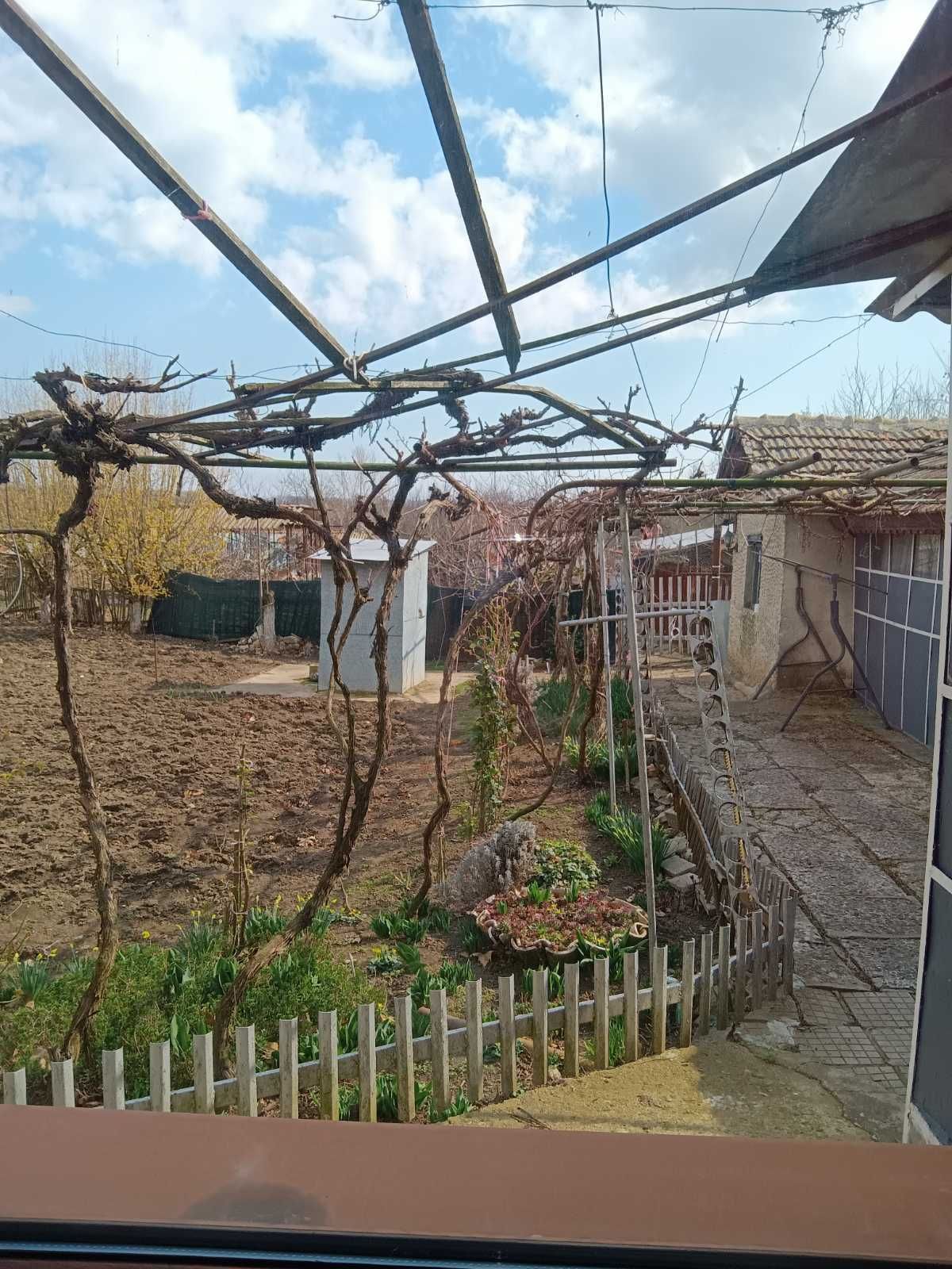 Двуетажна къща в Малина