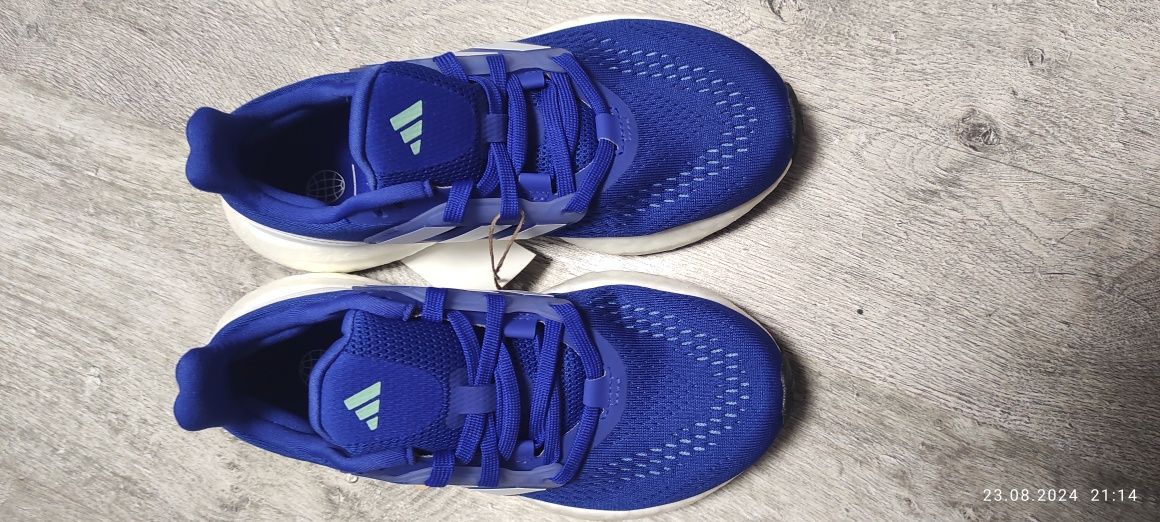 Adidas boost mărimea 35,5