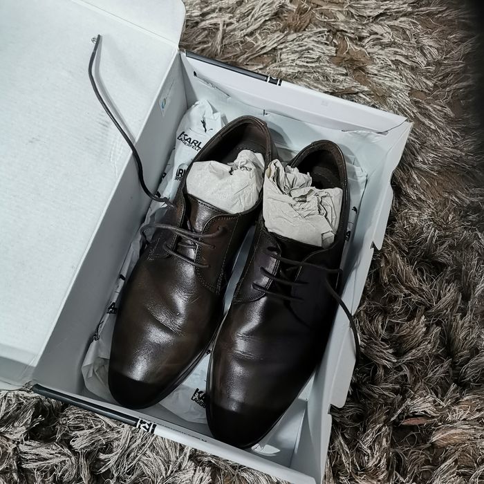 Pantofi din piele Otter marime 40