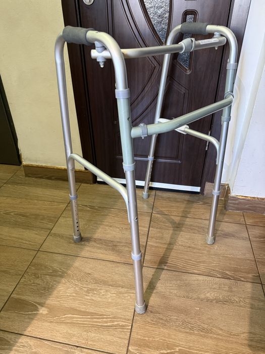 Cadru din aluminiu ajutor deplasae