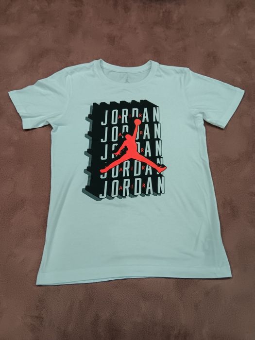 Тениски на Nike & Jordan Оригинални
