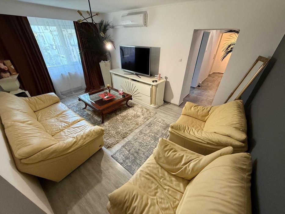 Mobilier sufragerie plus televizor cadou