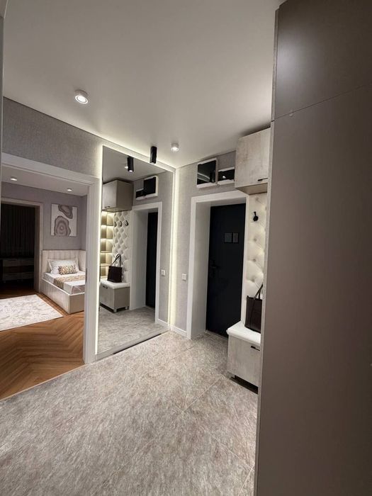 Срочно продается 2в3 ком квартира, ор-р: рядом метро Ташкент, 60 м²