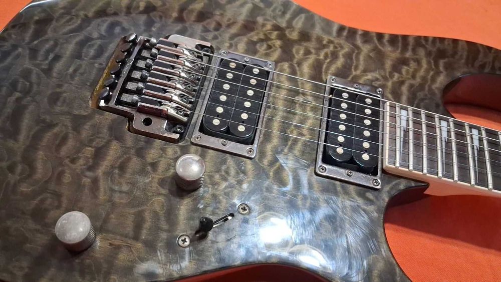 Електрическа китара Ibanez RG 320 floyd rose