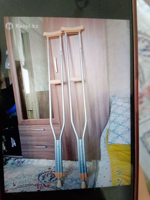 Продам  алюминиевые костыли