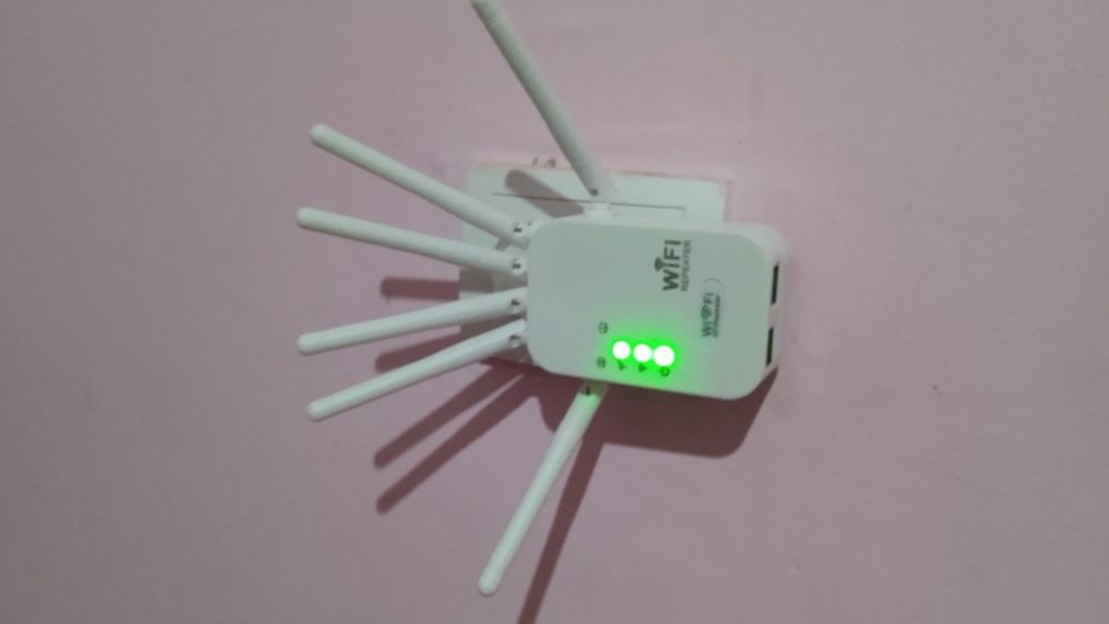WiFi repeater sotiladi signal past joylarni kuchaytirib beradi narxi