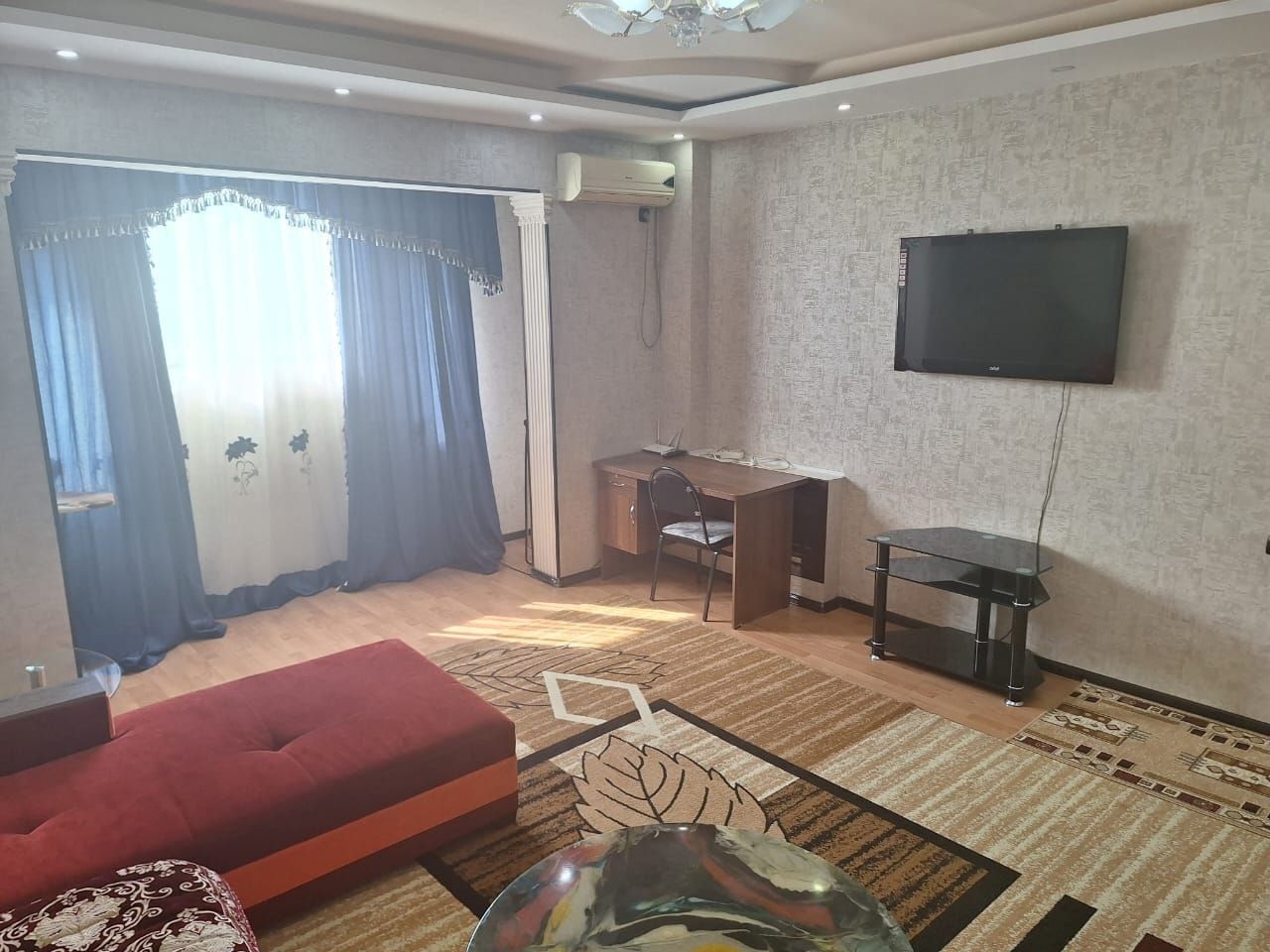Ойбек  2/5/9 Чехова  метро Айбек