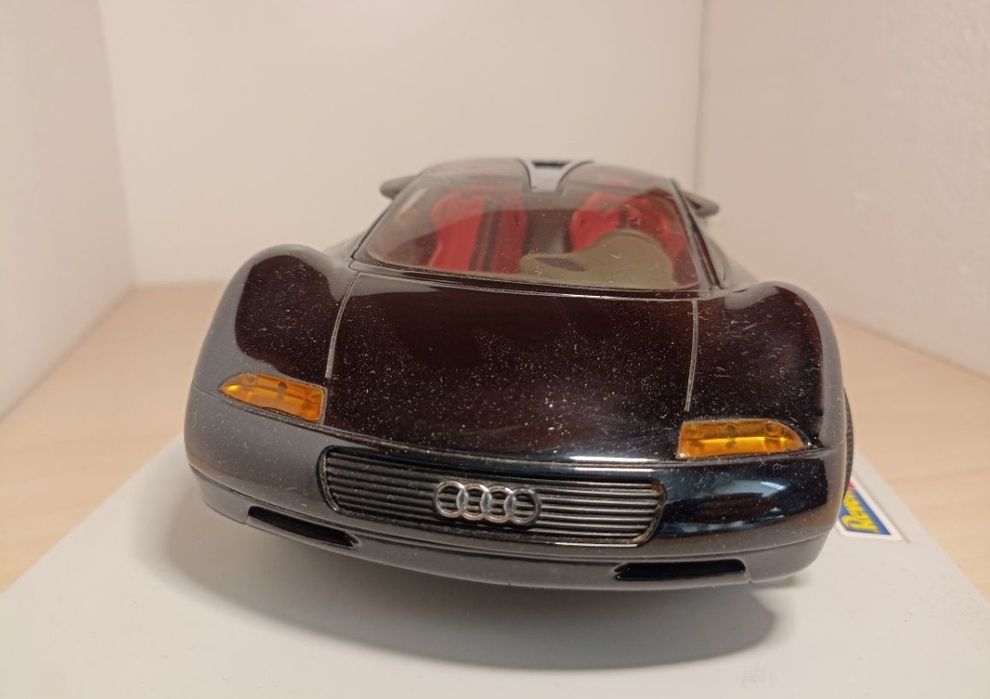 Audi avus quattro 1:18 revell