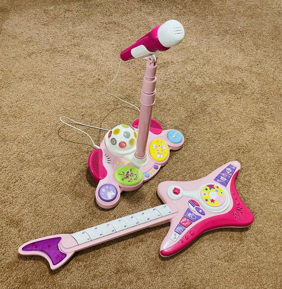 Детская игрушечная гитара + микрофон WinFun Рок-звезда