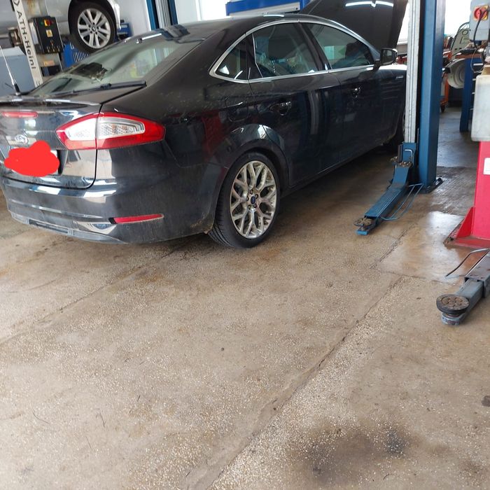 Vând FORD MONDEO an 2012