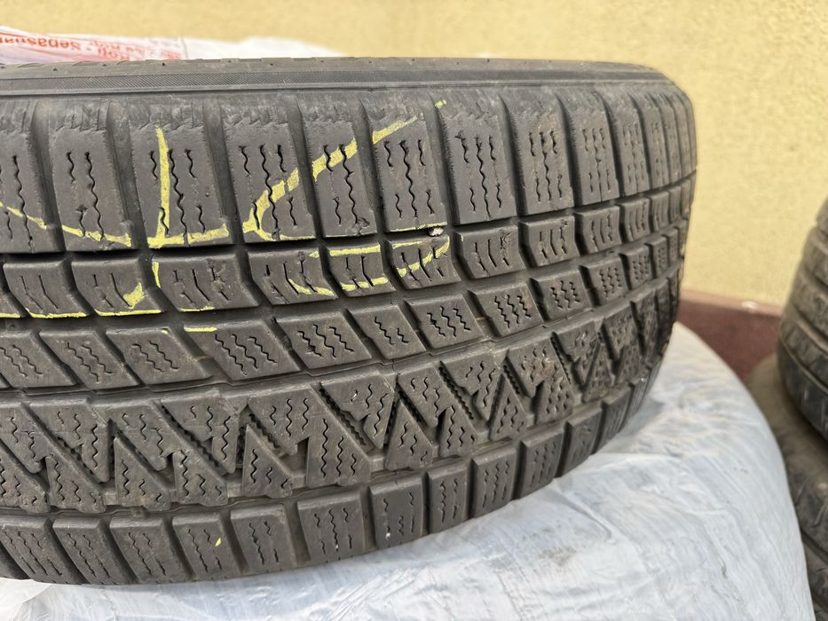 235 55 R19 - 4 anvelope iarna KUMHO