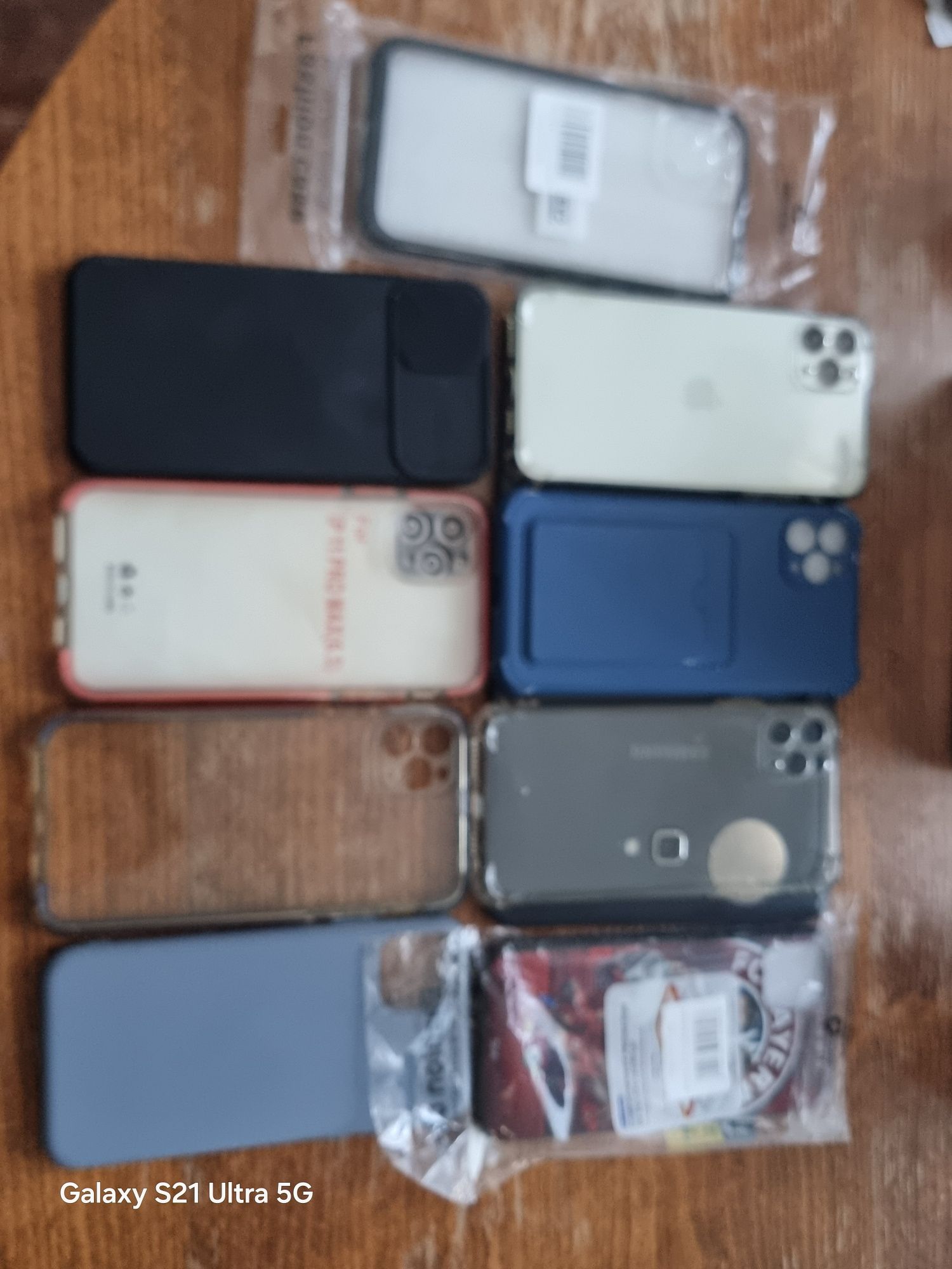Кейсове и 2 бр стъклени протектори за Iphone 11 Pro Max