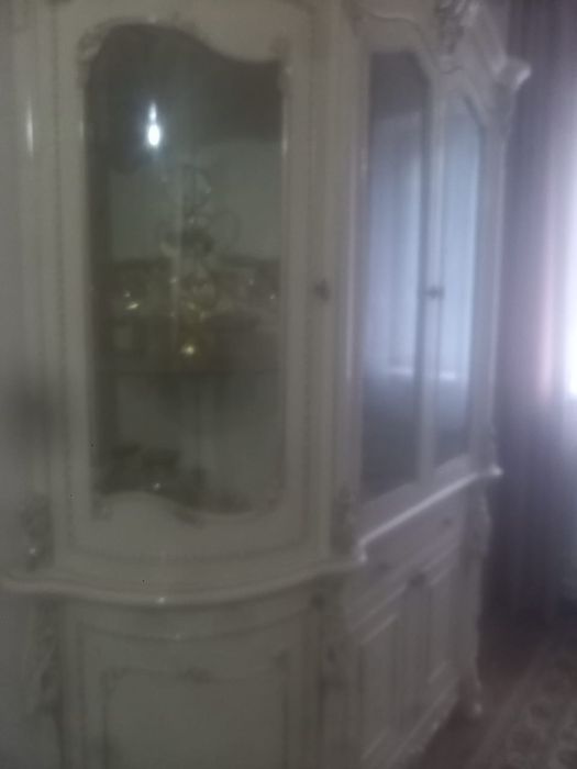 сервант в отличном состояние