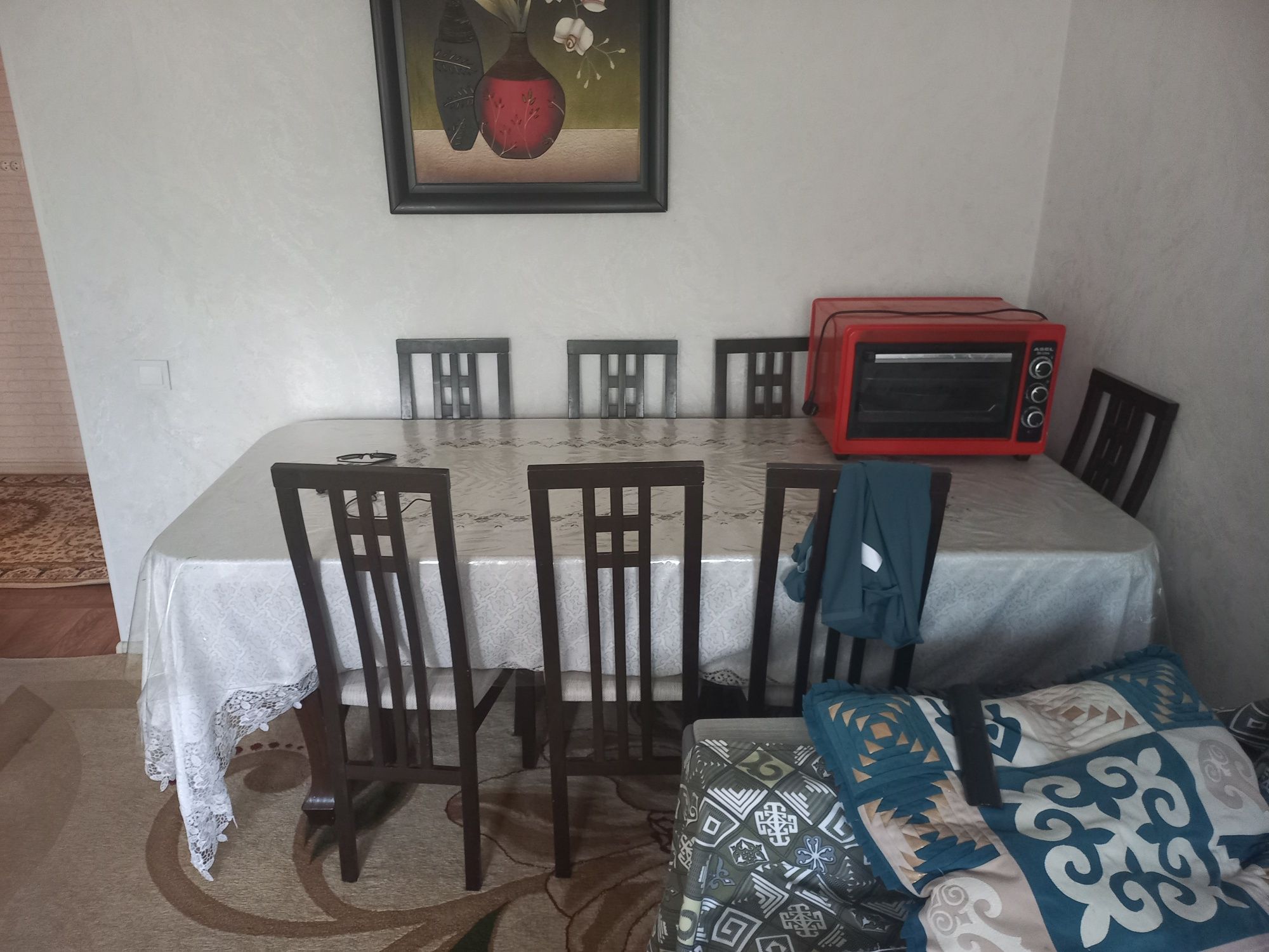 Продам стол и стулья
