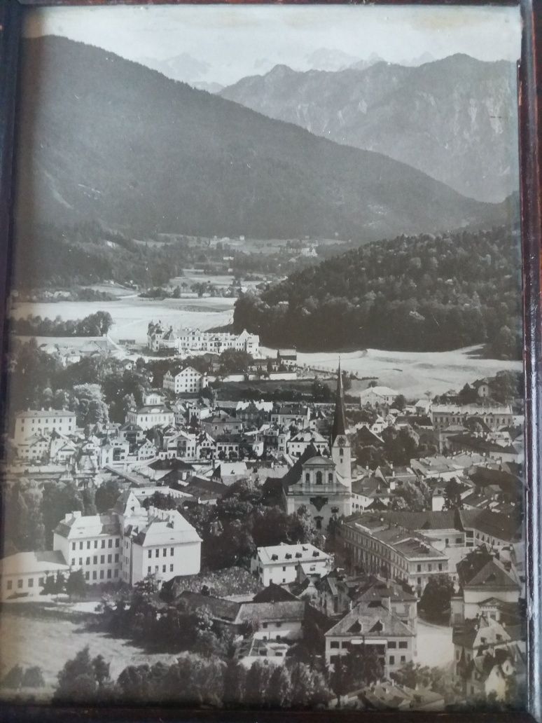 Foto alb negru oras Austria , înramată