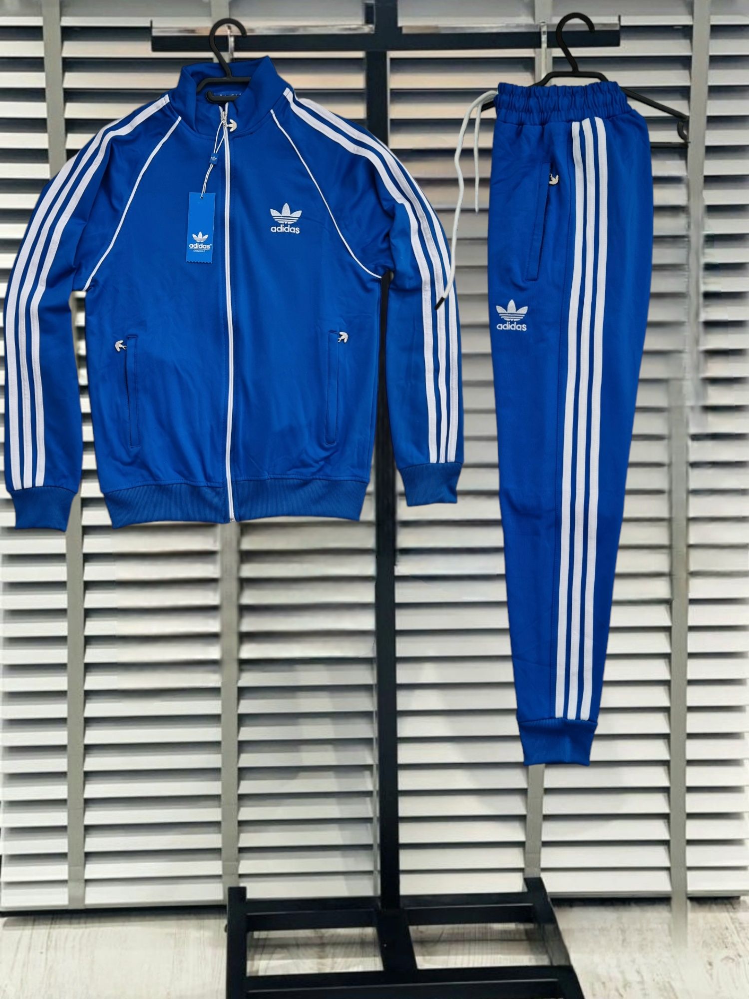 Trening barbati Adidas Sigla Cusuta