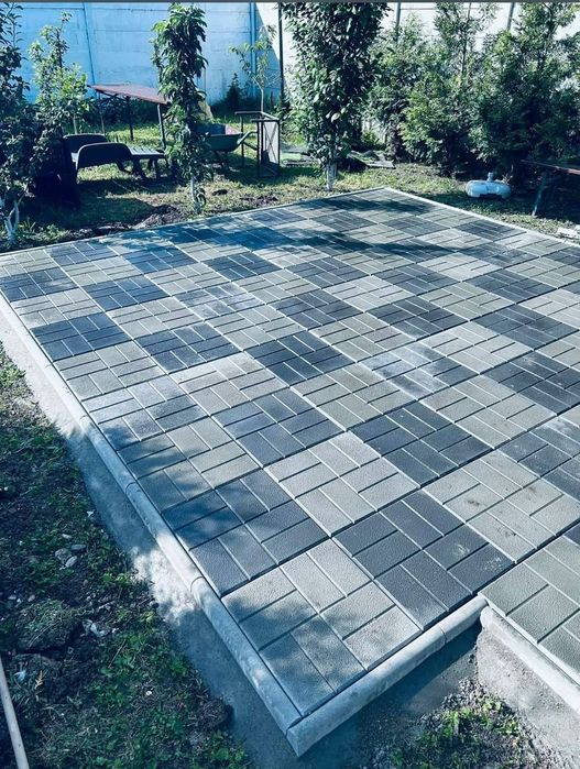 Societate comercială producem pavele din beton aditivat Oferim montaj