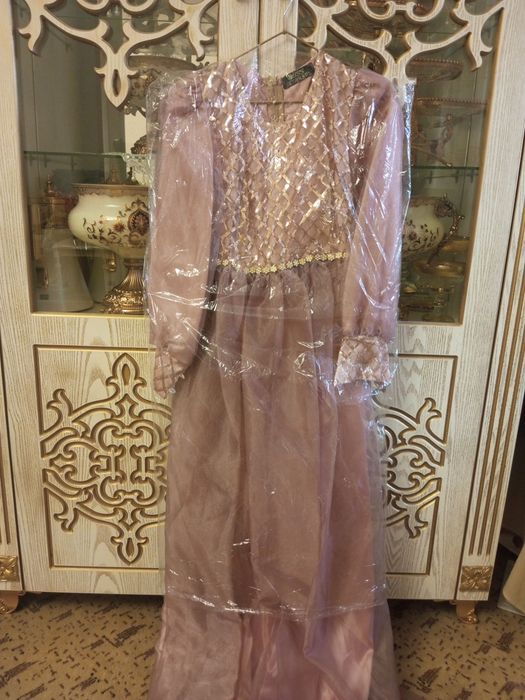 Kelinlik liboslari 
1-2 marta kiyilgan
Kutilmaganlariyam bor
Deyarli y