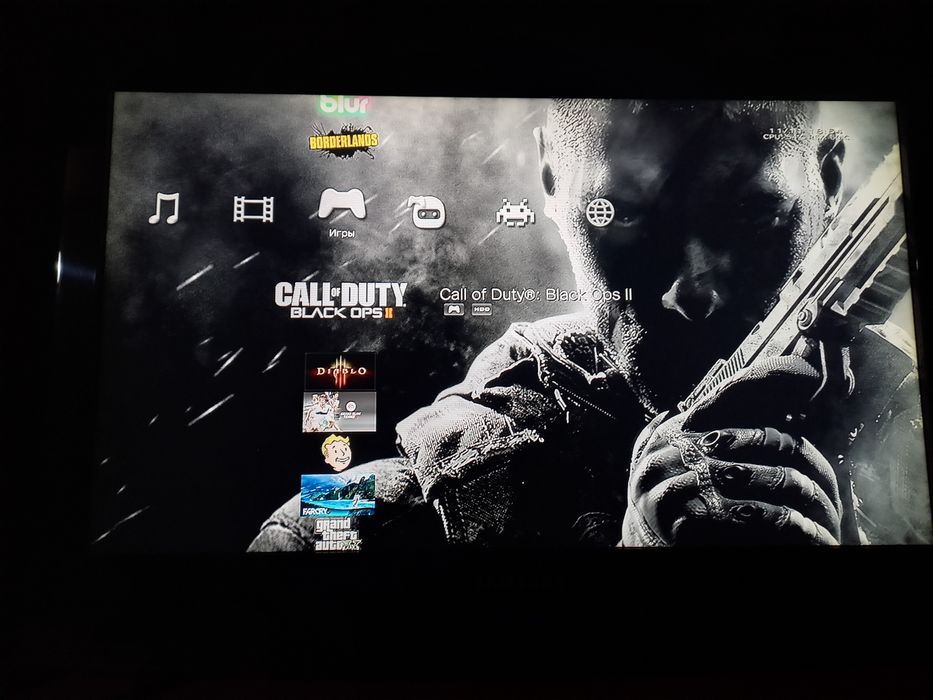 PS3 slim ideal o"ta tiniq 2 djoystik hamma kabellari bor o'yinlar bor