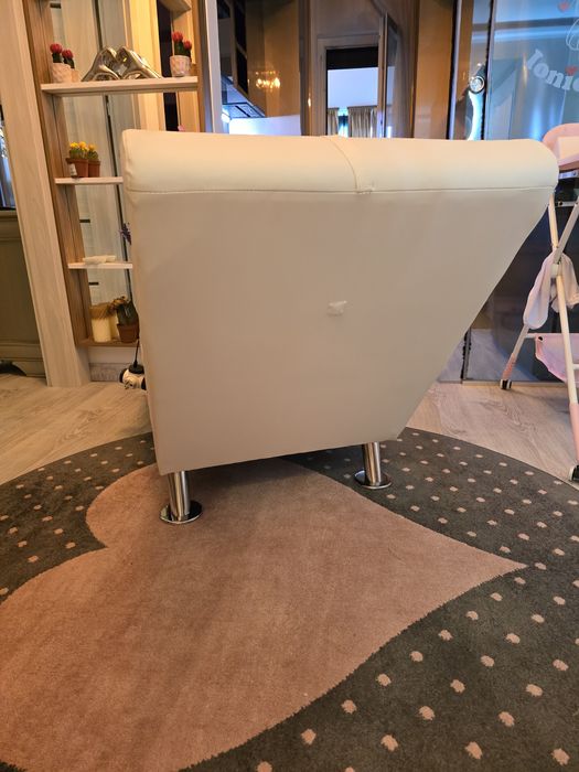 OFERTA!!! Sezlong de masaj cu perna, alb, piele artificiala. ESTE NOU!