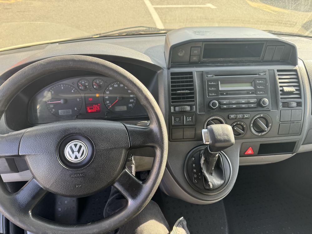VW T5 AUTOMATIC 8+1 Transporter 2,5 TDI fabr 2008 stare perfecta