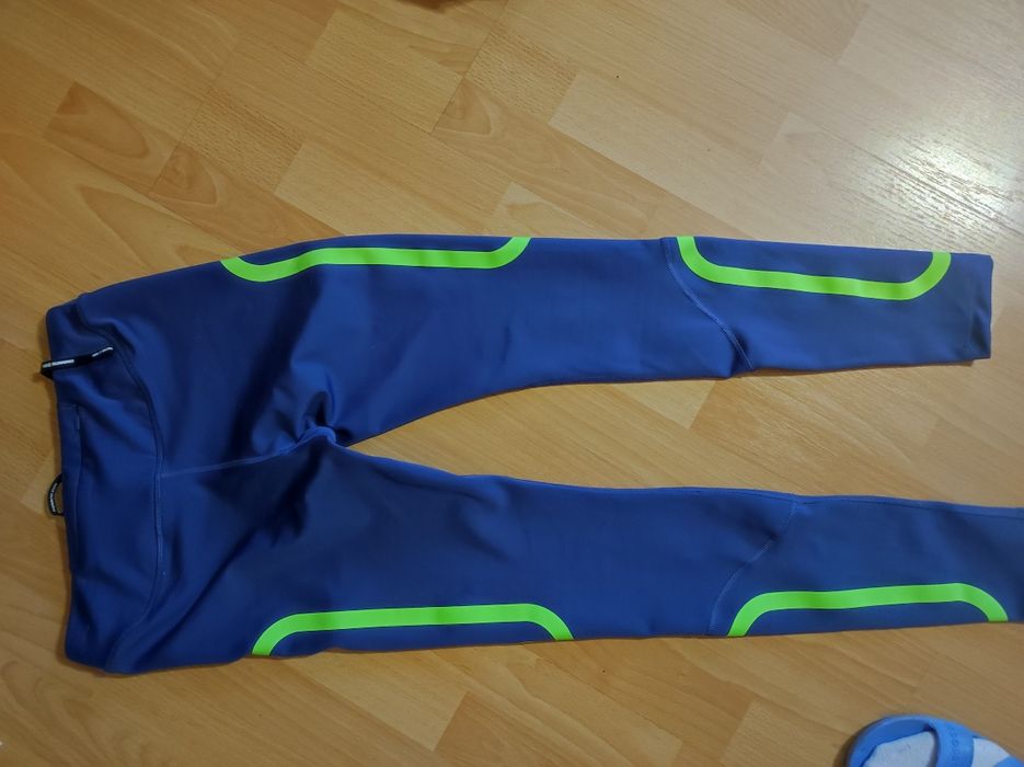 Клин Nike размер М обличан веднъж, като нов