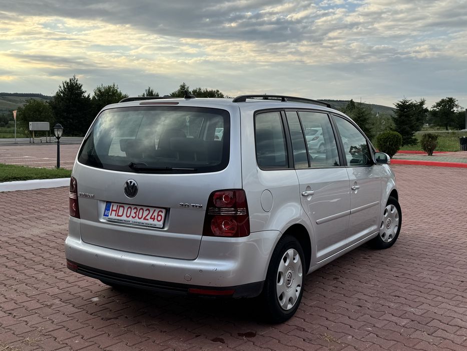 Vând Vw Touran Motor 2.0 Diesel 140 CP BMM 7 Locuri Import Germania