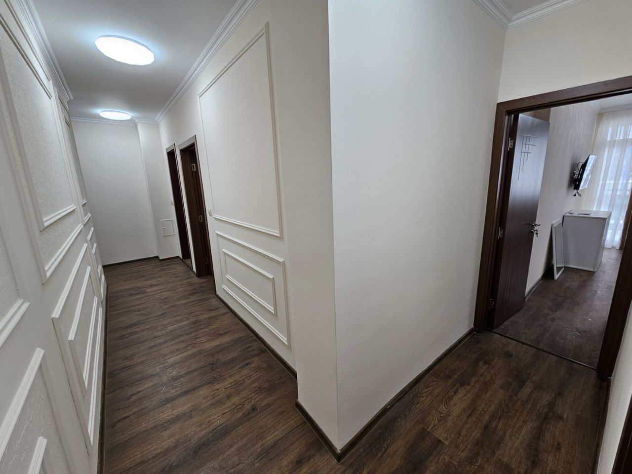 Дава се под наем Тристаен апартамент в Велинград - 86 кв.м за 133333 € - Снимка #5