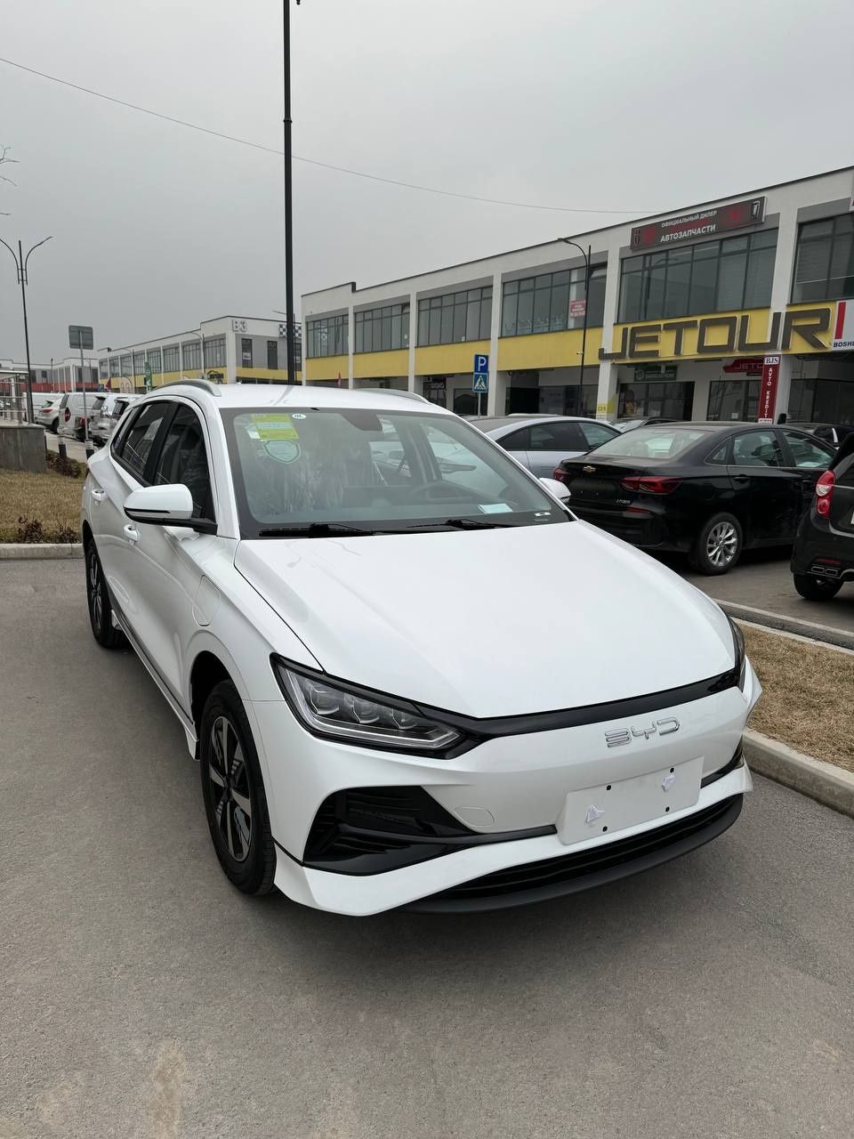 BYD E2 Luxury masla 2024