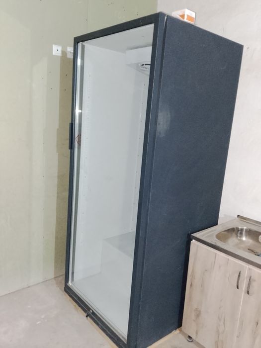 Витринный холодильник