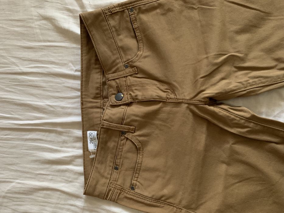 Нов  панталон GAP