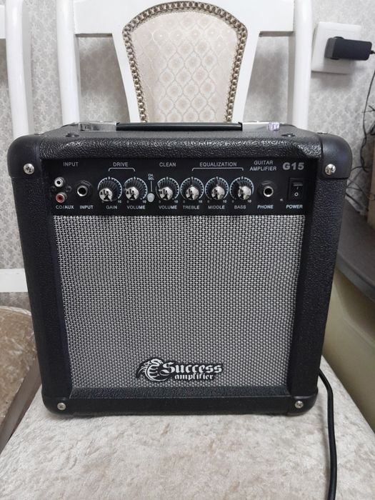 Продам Комбоусилитель Success amplifier G15