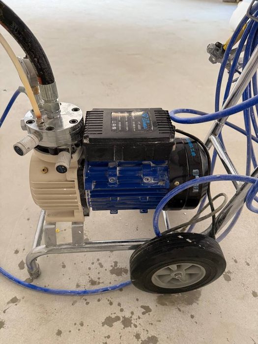 Краска аппарат сотилади.