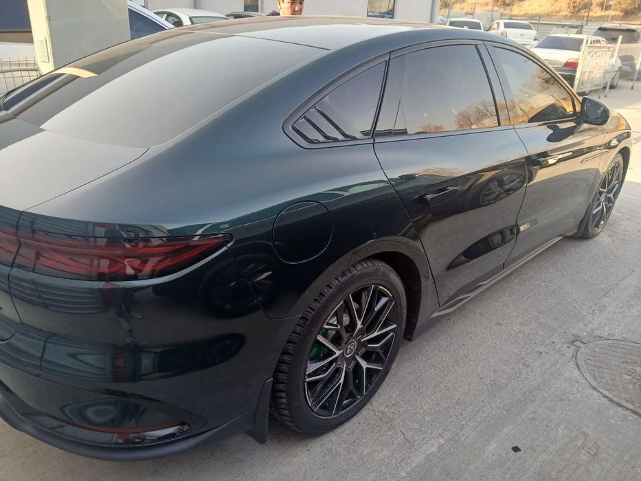 BYD HAN 610km AWD full