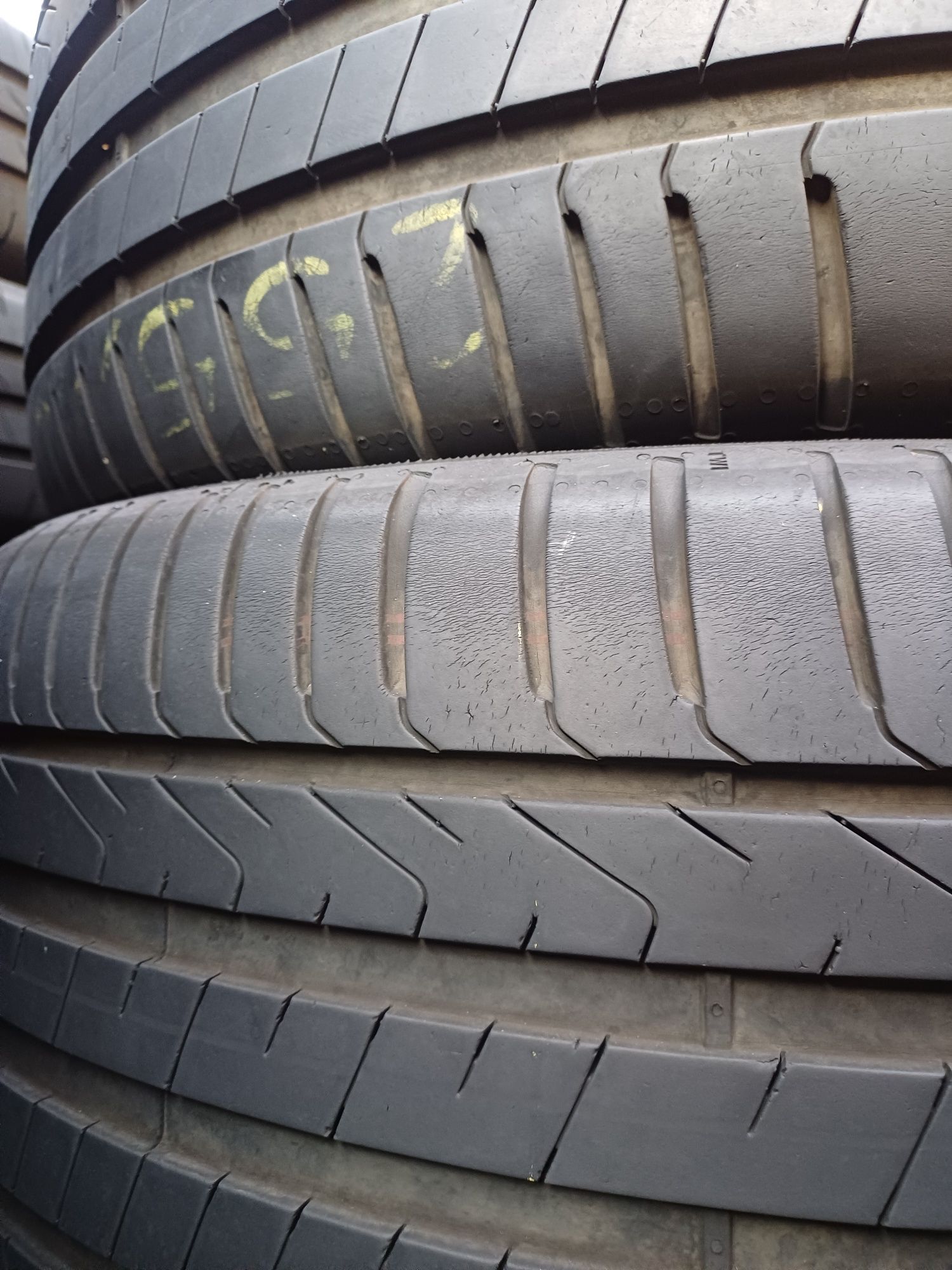 Гуми 255/40/18 Пирели