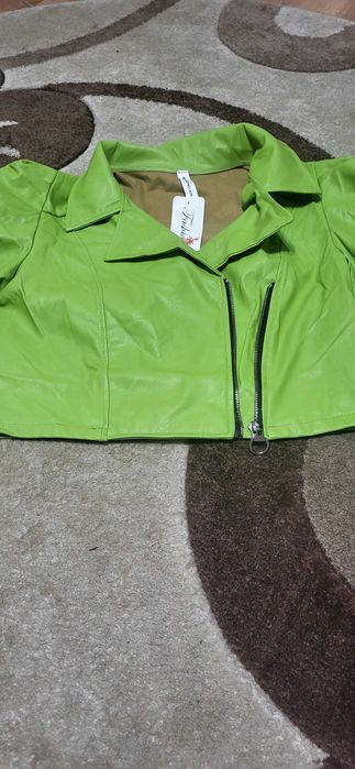 Vand geaca imitatie piele verde scurta