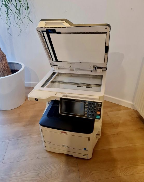 Vand/Schimb Imprimanta,xerox,copiator,printer color A3/A4 Oki