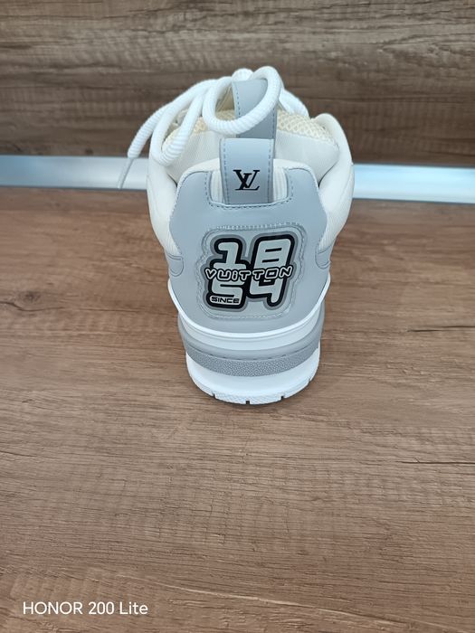 Продавам обувки на Louis vuıtton