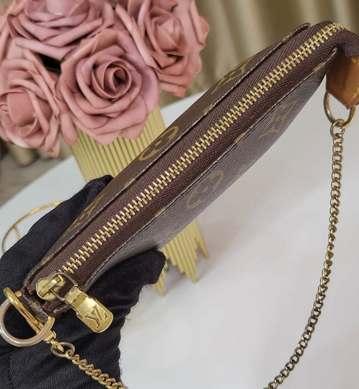 Чантичка Louis Vuitton