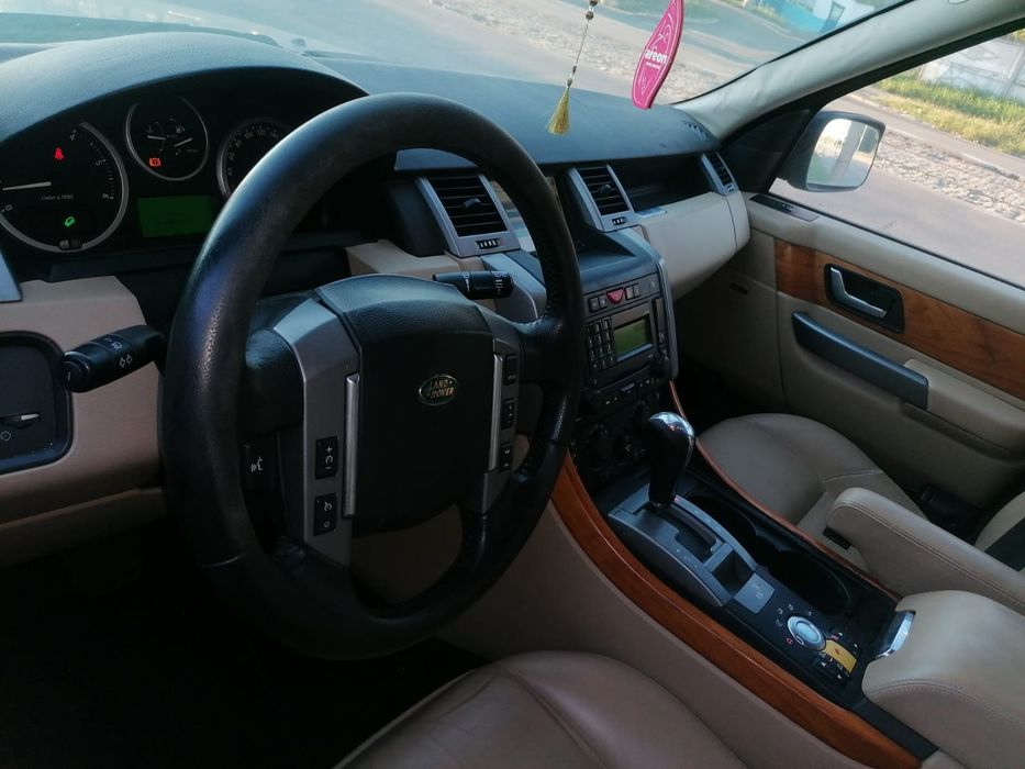 Dezmembrez range rover  2.7 tdi